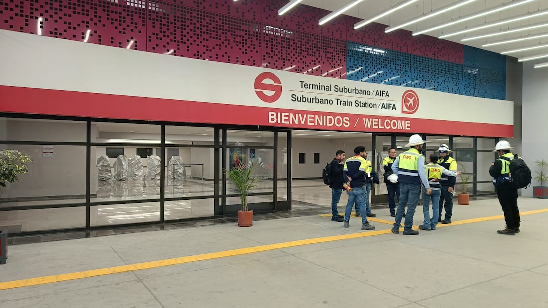 Demandas sociales de mejora en la infraestructura de los municipios por donde transitará el tren fue la principal causa de retraso de su funcionamiento, señaló la presidenta de México.
Foto: Gisela González/ El Universal