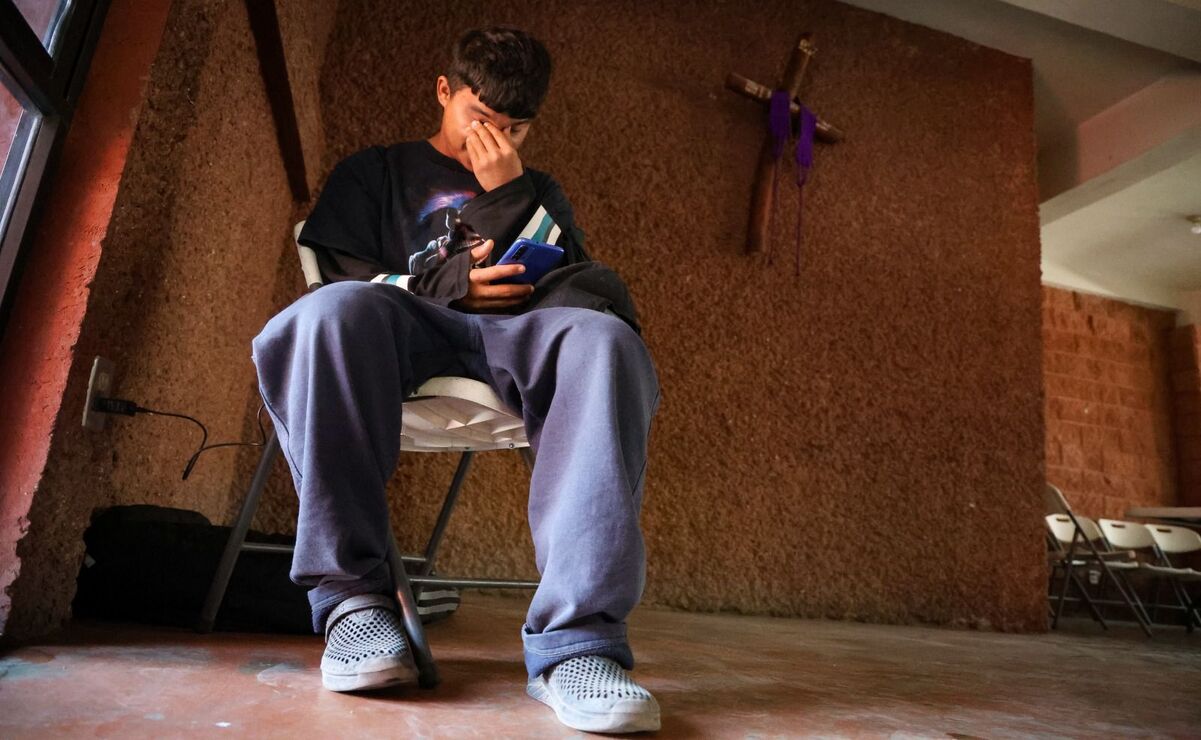 La Casa del Migrante en Ecatepec ha experimentado un incremento en la llegada de migrantes que buscan refugio temporal tras la cancelación de citas. Foto: Luis Camacho / El Universal Edomex