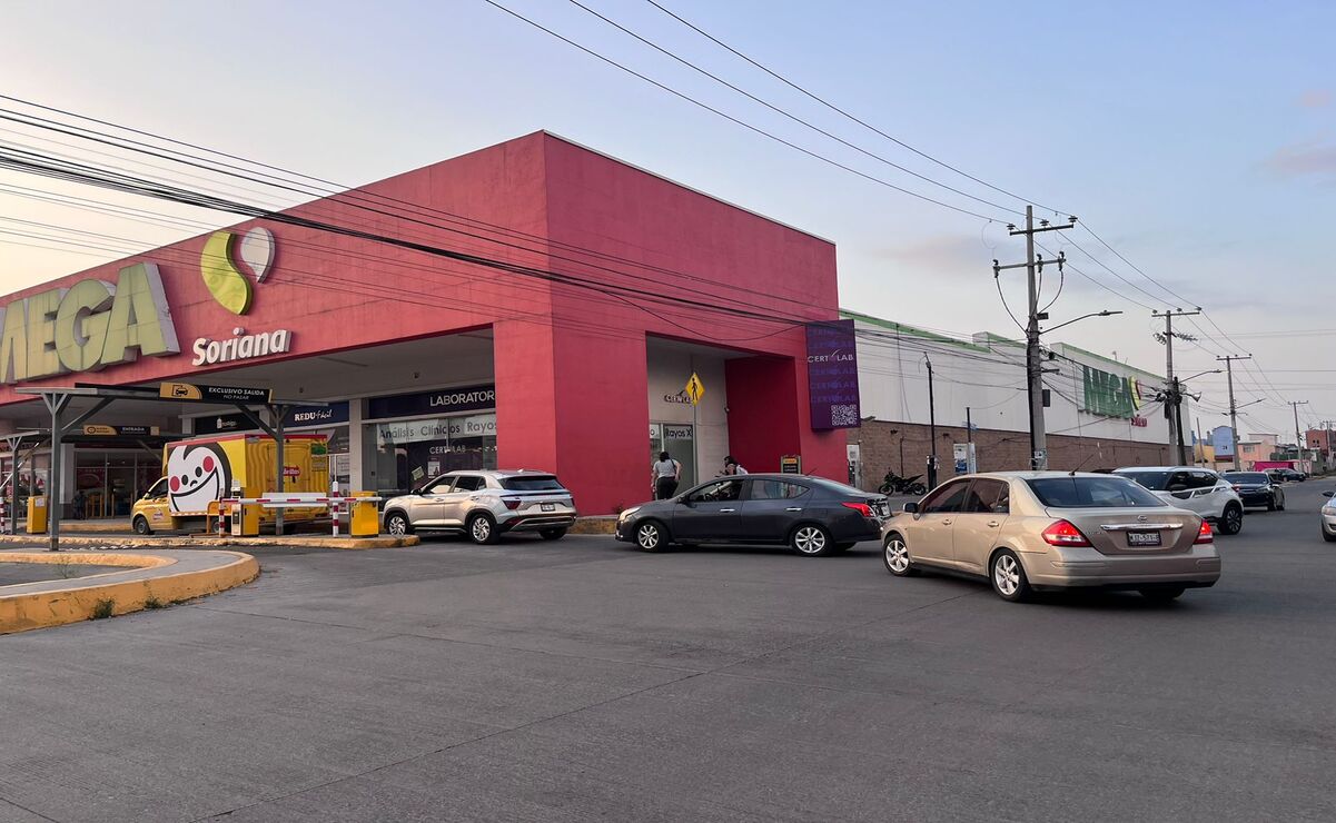 Cabildo de Izcalli da luz verde a nuevas tarifas en estacionamientos de plazas comerciales