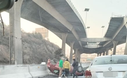 Registra volcadura carriles centrales de Periférico Norte 