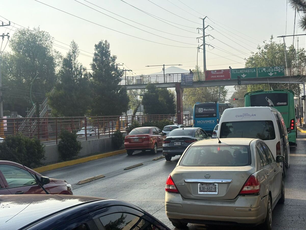 Siguen invasiones al Mexibús pese a cámaras y multas en el Edomex