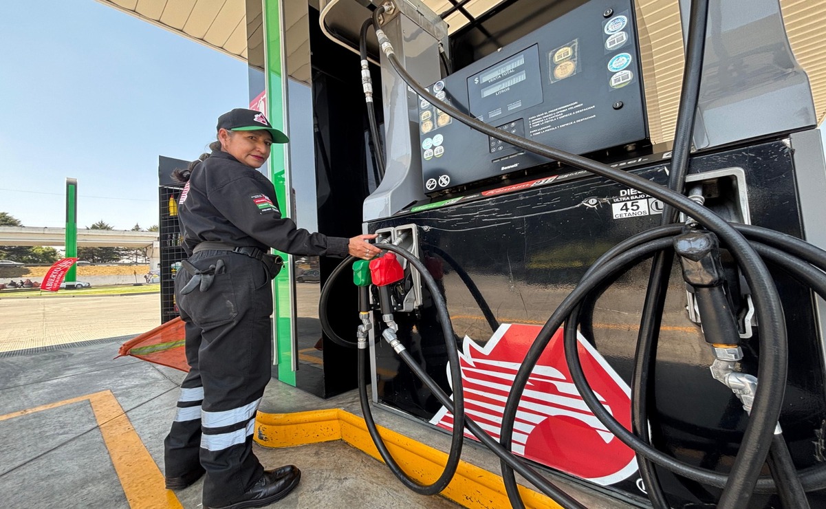Victoria llegó a trabajar a esta estación de gasolina después de probar en diversas empresas / Foto: Miguel García