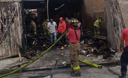 Incendio en Tultitlán moviliza a cuerpos de emergencia en la colonia Libertad