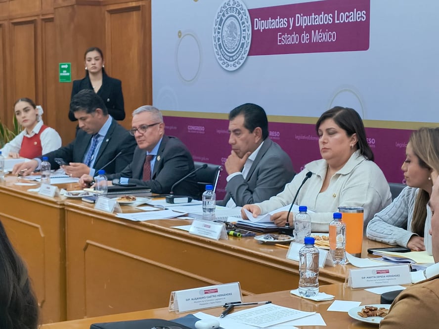 Con el objetivo de mejorar los servicios públicos y fortalecer las finanzas estatales, el Estado de México aprobó un nuevo Paquete Fiscal para el año 2025. Foto Especial