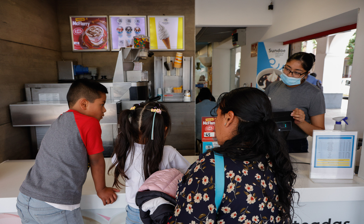En los festejos comunitarios, es común que los regalos sean modestos, con un valor aproximado de 50 pesos por niño / Foto: Arturo Hernández