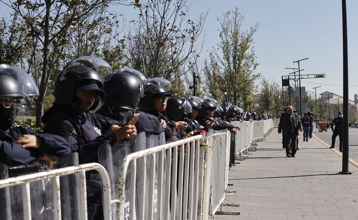 Desde las primeras horas de este lunes se blindo la seguridad por las manifestaciones tras la posible aprobación de la ley. Foto: Jorge Alvarado