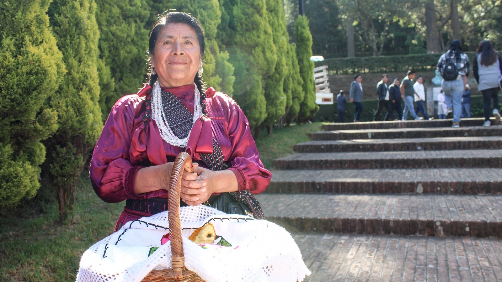 Delfina Gómez acerca la regularización de tierras a pueblos indígenas del Edomex