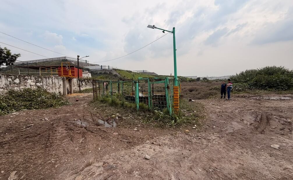 Instalaciones del nuevo campamento del Grupo Tláloc instalado en el acceso principal a la presa. Foto Especial