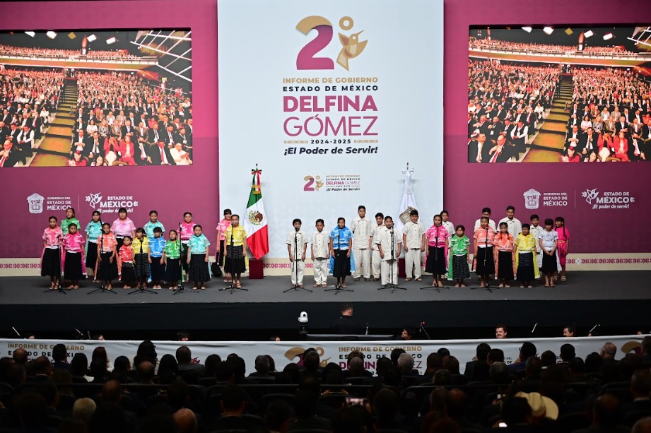 Coro infantil Otomí de Temoaya / Foto Especial
