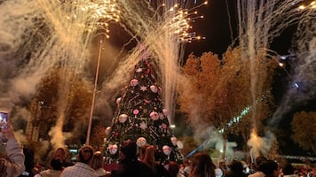 Anuncian 2 pistas de hielo gratuitas para unir a las familias en Navidad