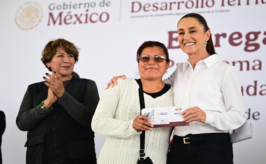 En la primera etapa, la presidenta Claudia Sheinbaum y la gobernadora Delfina Gómez entregaron más de 45 mil apoyos / Foto: Especial