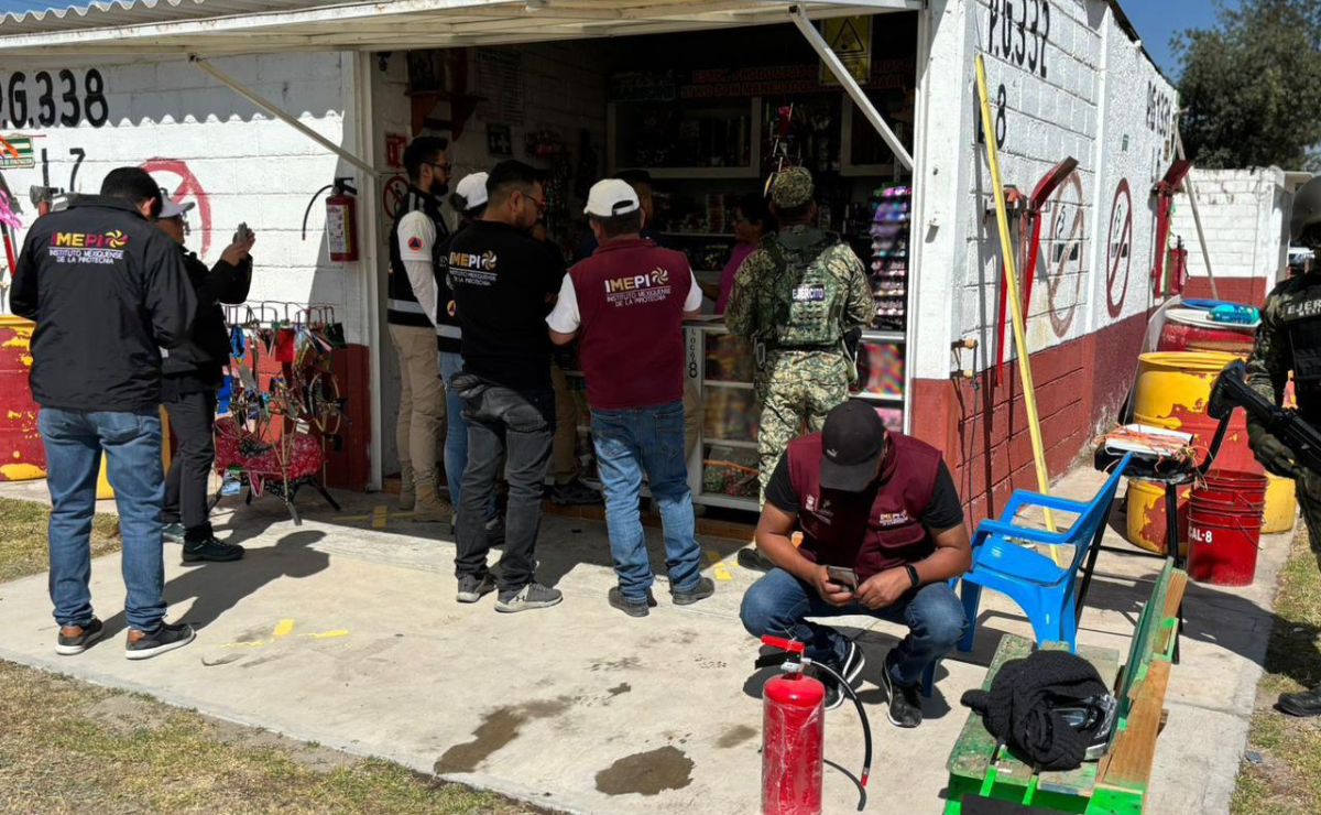 Zumpango: Autoridades revisan mercado de pirotecnia para prevenir accidentes en esta temporada. Foto: Especial