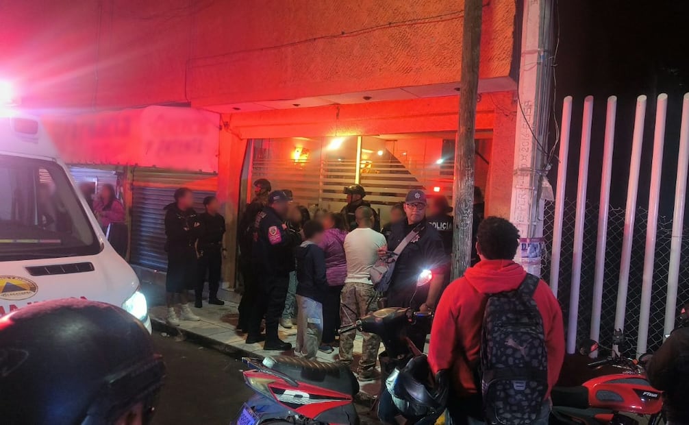 Algunos asistentes fueron canalizados a hospitales para recibir atención médica. Foto especial