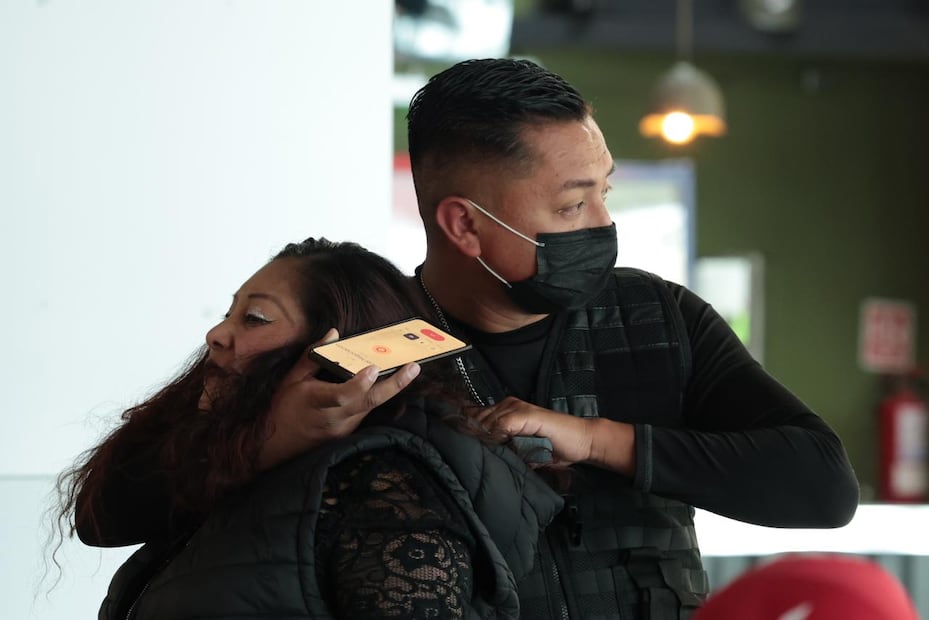 La escena fue parte de un simulacro a escala real diseñado para evaluar la capacidad operativa de las autoridades. El objetivo: frustrar una extradición con incidentes simultáneos. Foto Alejandro Vargas / El Universal