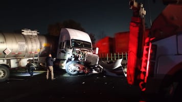 Fatal accidente en Circuito Exterior Mexiquense: Una persona fallece tras impactarse contra pipa