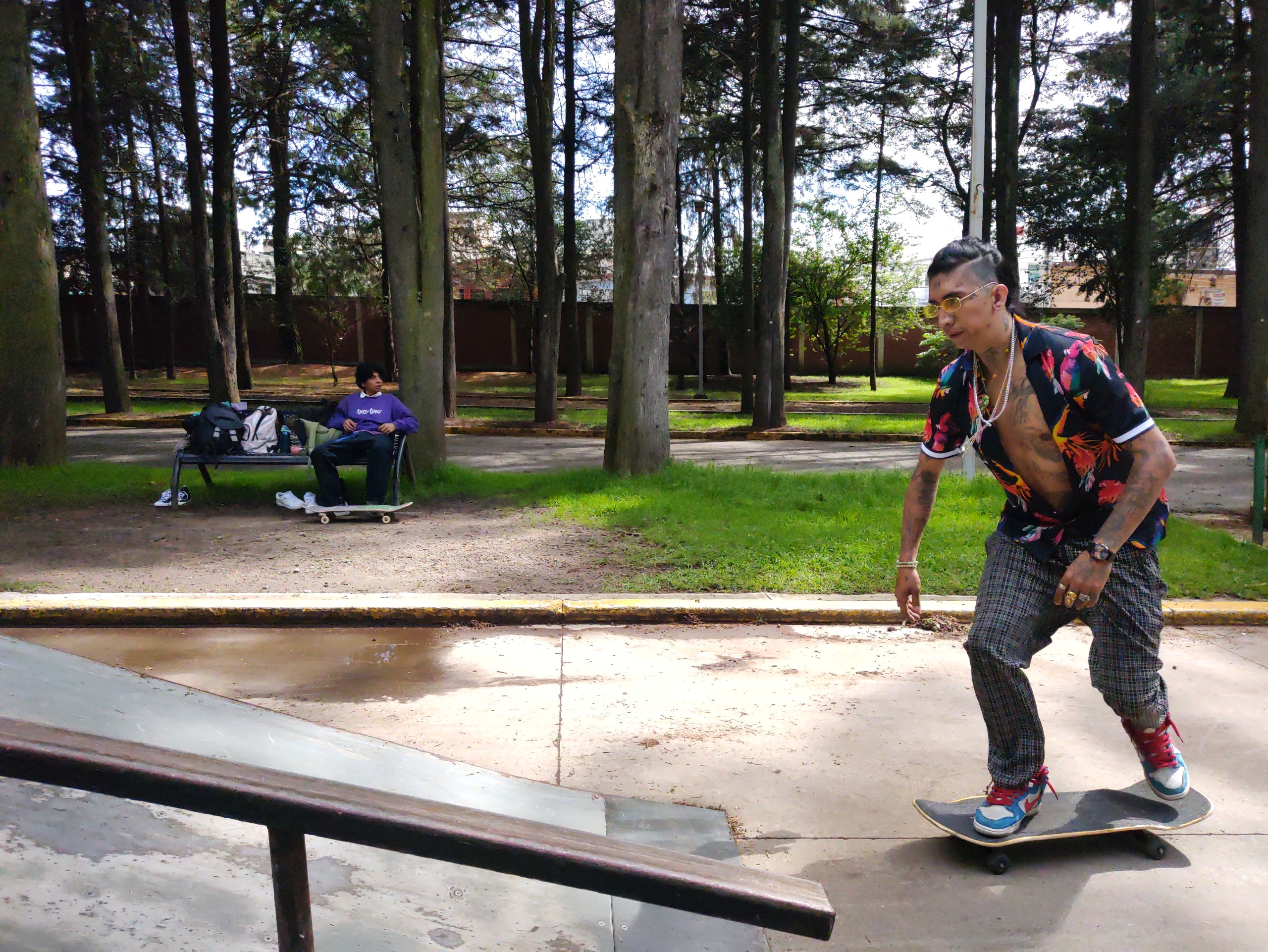 En Toluca, el skate es un deporte de riesgo... ¡hasta para encontrar una pista!
