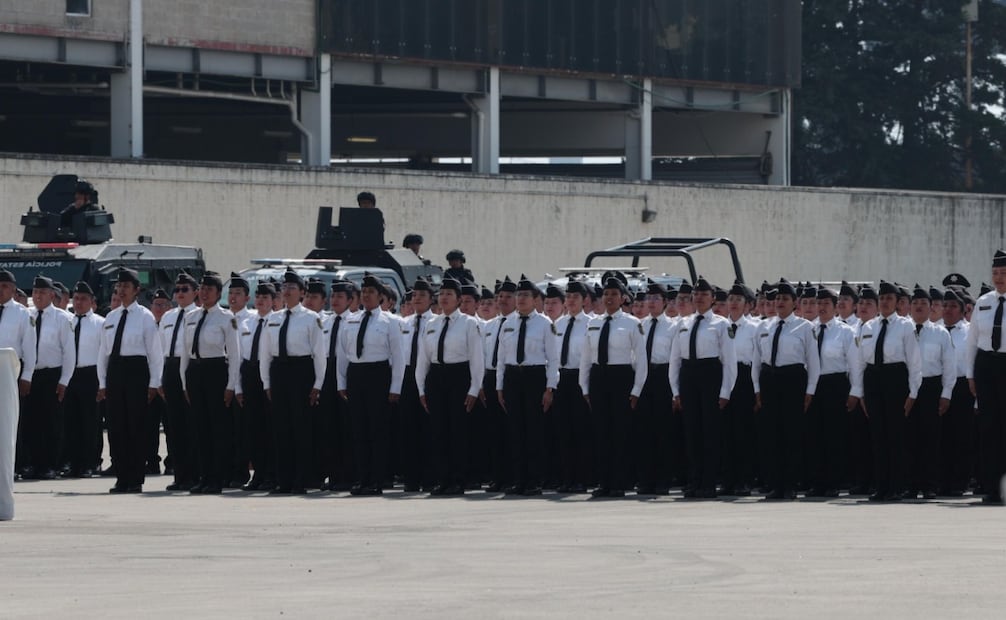 Tras concluir y aprobar satisfactoriamente el curso formativo, los cadetes recibirán un estímulo económico único de 10 mil pesos. Foto Alejandro Vargas / El Universal