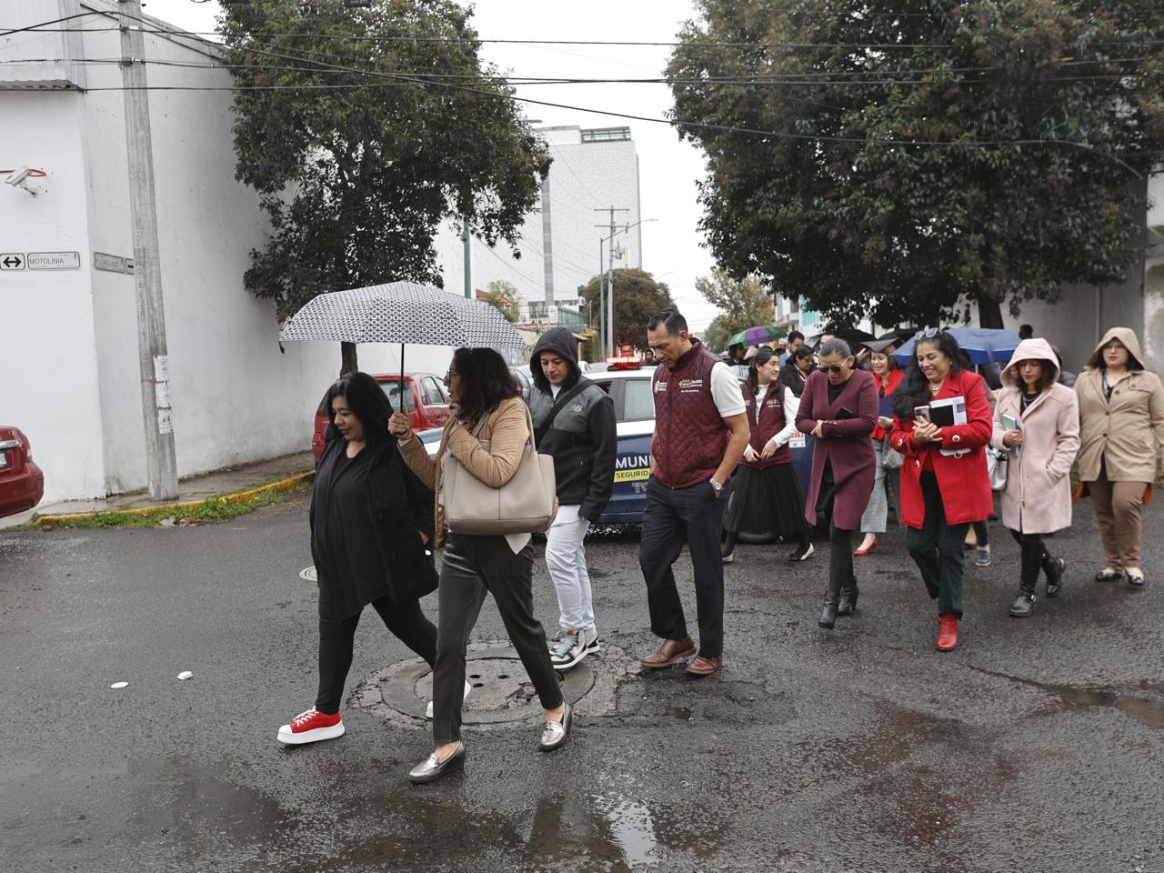 Los funcionarios se concentraron en los puntos de reunión. Foto Jorge Alvarado