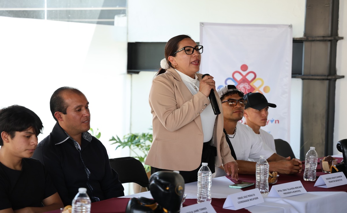 La alcaldesa Edna Talavera presidió la rueda de prensa del "Coliseo Mexa". Foto: Roberto Guerrero / El Universal Estado de México