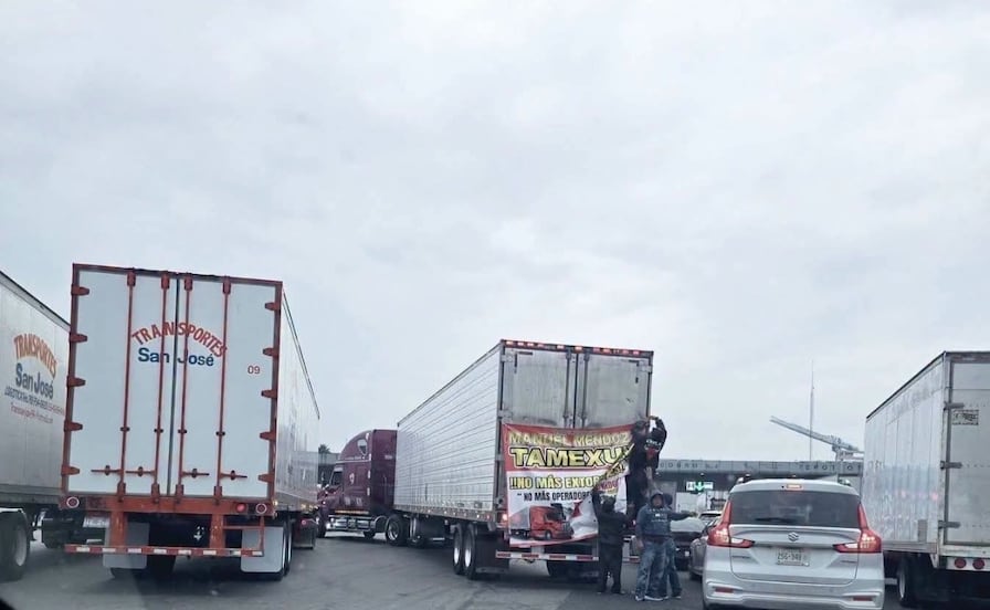 Transportistas tomaron casetas de Tepotzotlán y Ojo de Agua por inseguridad
