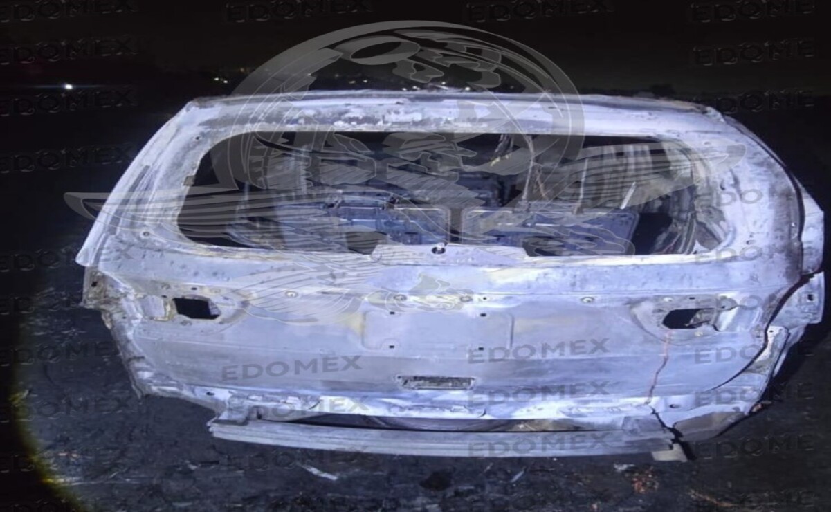 Macabro hallazgo: Localizan un cuerpo dentro de un vehículo calcinado en Toluca