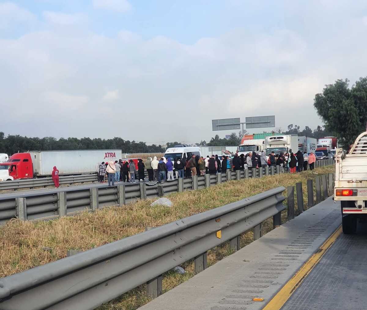 La protesta, fue convocada por el grupo Ciudadanos Unidos de la Zona Norte del Estado de México. Foto: Especial
