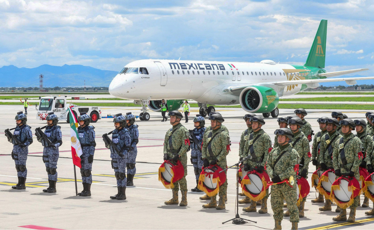 Delfina Gómez y Claudia Sheinbaum reciben en el AIFA el primer Embraer de Mexicana de Aviación