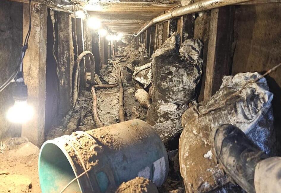 FGR detecta 2 túneles de ordeña de ductos bajo casas en Tlalnepantla. Foto Especial