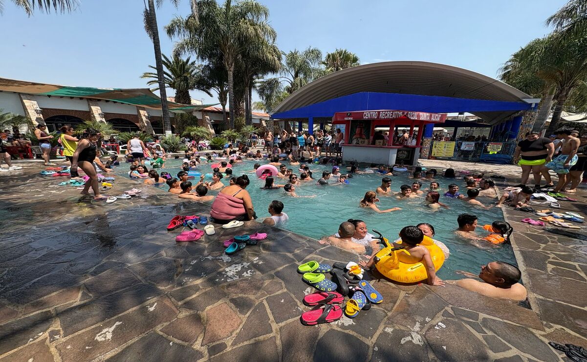 Semana Santa: Familias mexiquenses disfrutan del Sábado de Gloria en balneario de Cuautitlán Izcalli