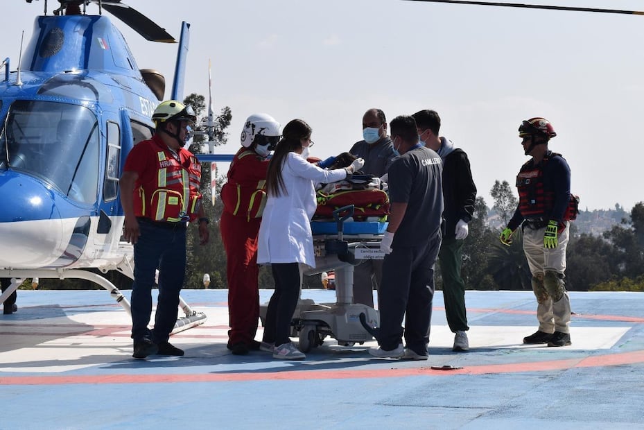 En temas de emergencias médicas se realizaron traslados coordinados con Protección Civil, entre ellos el de dos personas con quemaduras al Centro Médico Lic. Adolfo López Mateos. Foto: especial