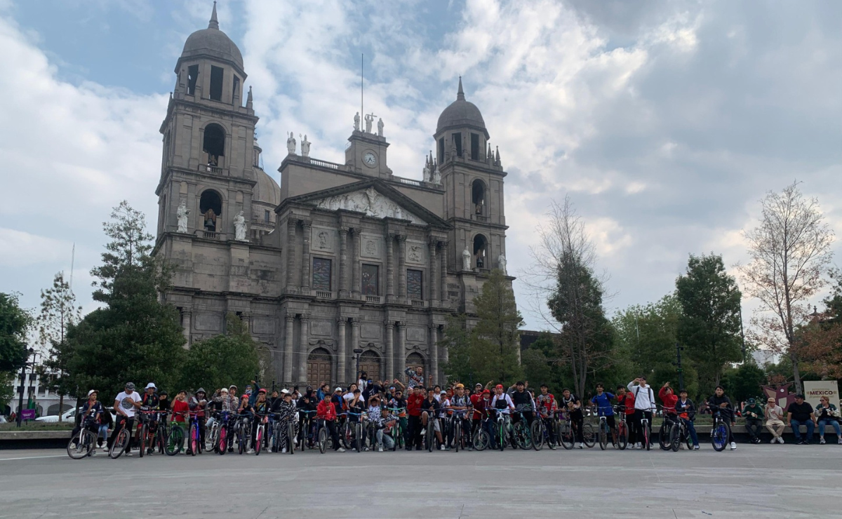 La espectacular rodada de bikelife juvenil desde Zinacantepec hasta la Plaza de los Mártires. Foto: Sergio García