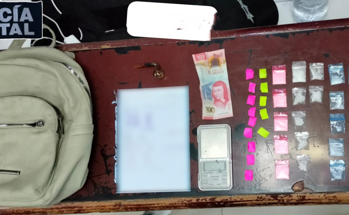 Operativo conjunto en Nicolás Romero culmina con la detención de un presunto vendedor de drogas y el aseguramiento de cocaína y cristal. Foto: Especial