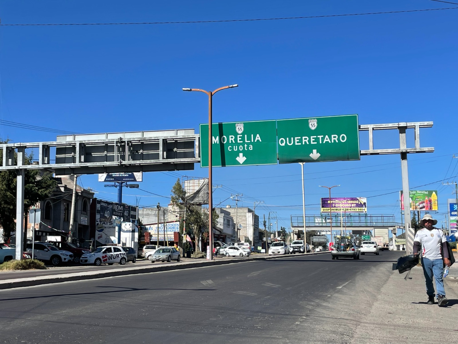 Los más afectados son los transportistas de carga mercantil, en su camino hacia Querétaro. Foto Michelle Sánchez