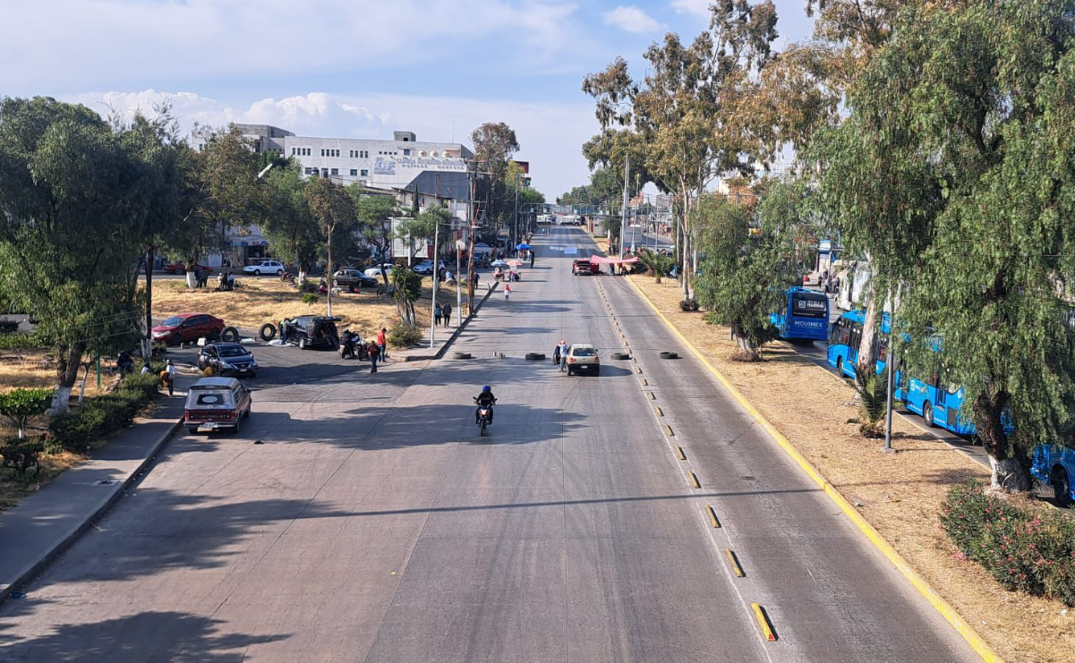 Bloqueos en Ecatepec: trabajadores del SAPASE cortan tránsito / Foto: Especial