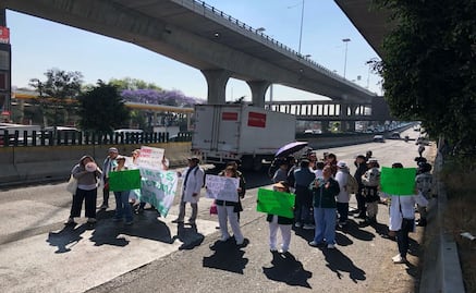 Bloqueo en Periférico Norte: Personal médico del IMSS exige nombramientos y basificación en Naucalpan