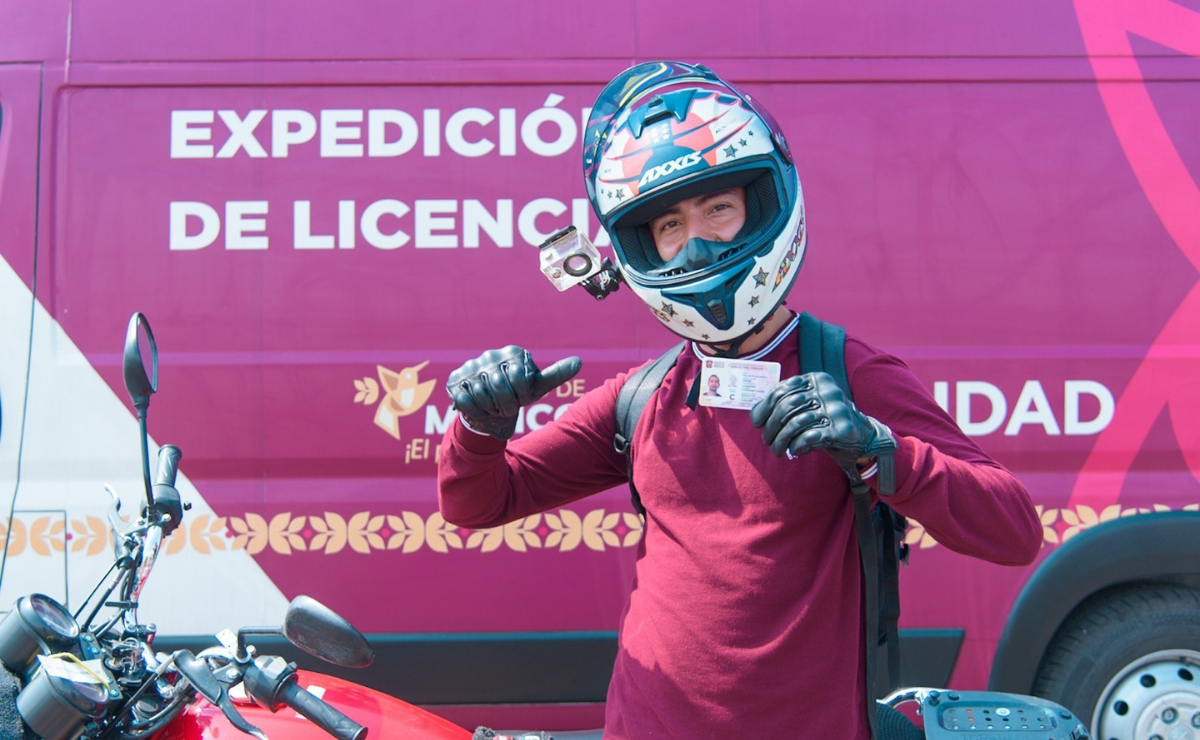 La certificación de motociclistas busca crear conciencia sobre los riesgos de conducir sin casco o bajo los efectos del alcohol, promoviendo la seguridad vial en el Edomex. Foto: Especial
