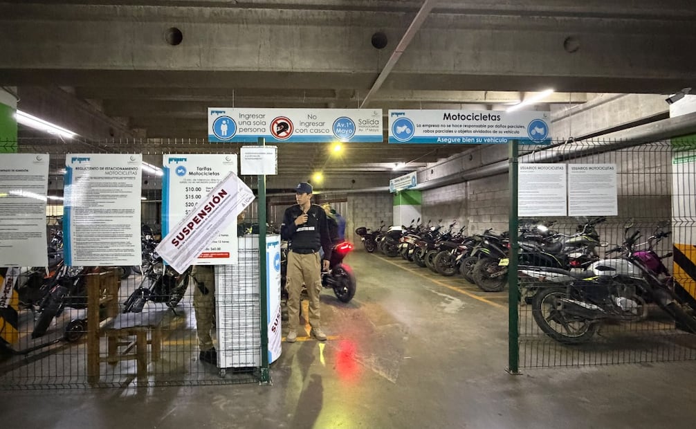La Dirección de Desarrollo Económico clausuró el cobro irregular aplicado por la empresa P Park Administración. Foto Especial