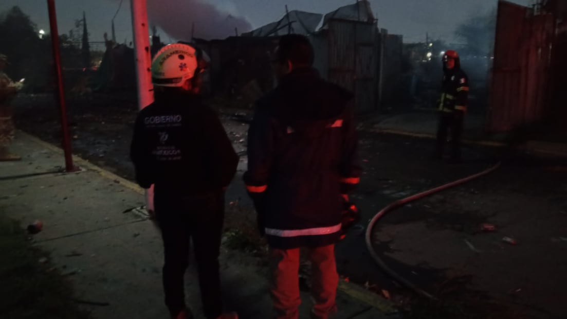 Los bomberos trabajaron durante varias horas. Foto. Especial