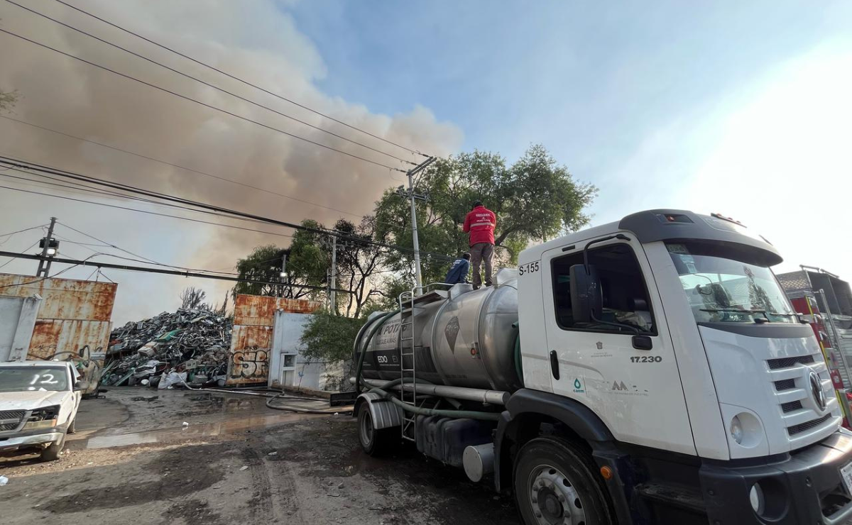 Vecinos de Xonacatlán denuncian inconsistencias en los datos de calidad del aire durante el incendio, mientras el humo tóxico se expandía por la región Foto: Karen Aldama