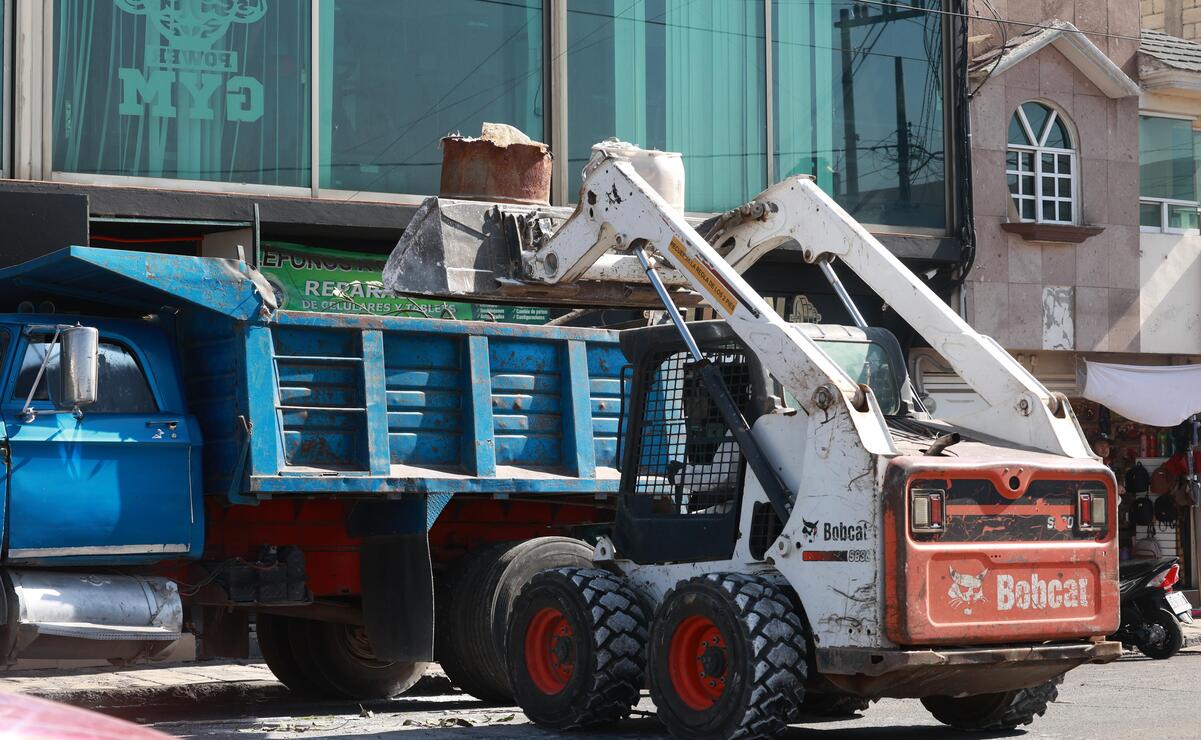 En el inmueble se llevó a cabo trabajos de limpieza y se continuaron con las diligencias de ley toda vez que se encuentra abierta la investigación  contra de Mateo “N”. Foto: Alejandro Vargas / El Universal Estado de México