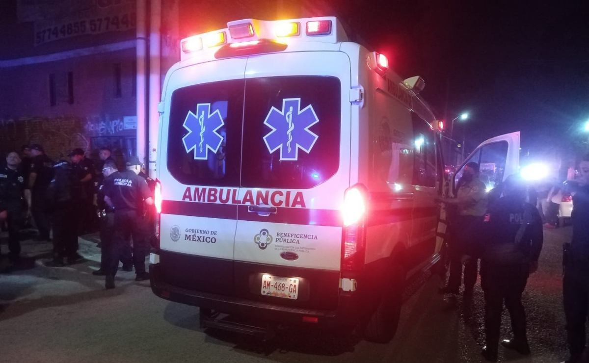 Un presunto asaltante murió y un policía resultó herido tras un tiroteo en Ecatepec, luego de que los oficiales frustraran un intento de robo de vehículo. Foto: Especial