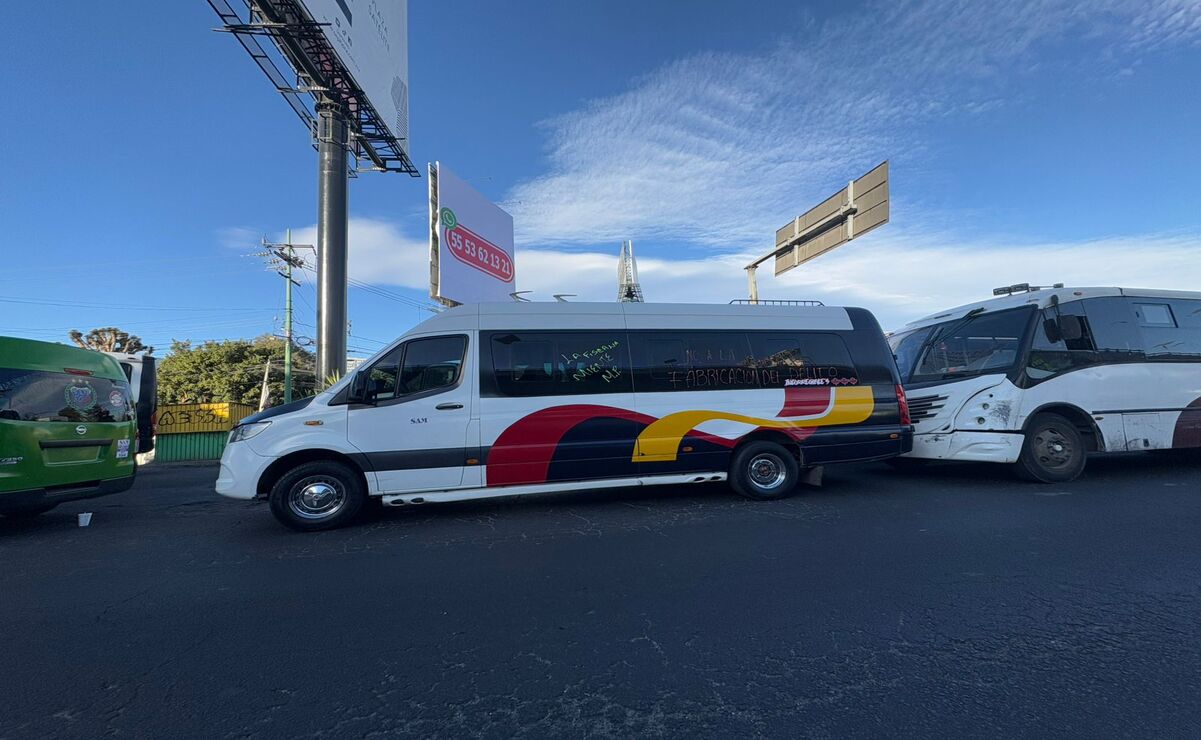 Bloquean la México-Querétaro en dirección a la Ciudad de México / Foto Arturo Contreras