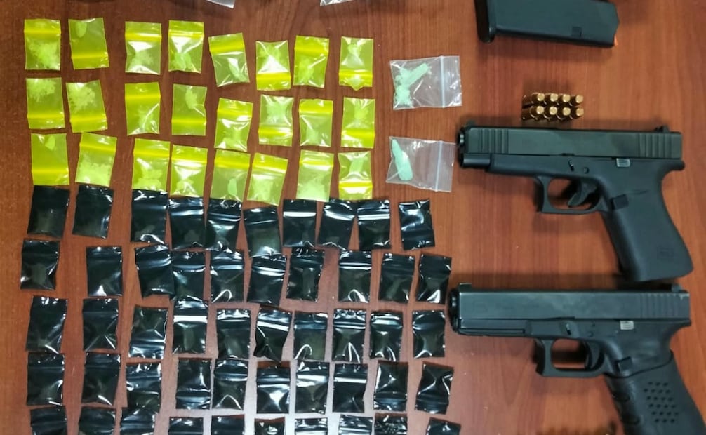 Elementos de seguridad desplegaron un fuerte despliegue en San Rafael Chamapa para detener a presuntos generadores de violencia. Foto Especial