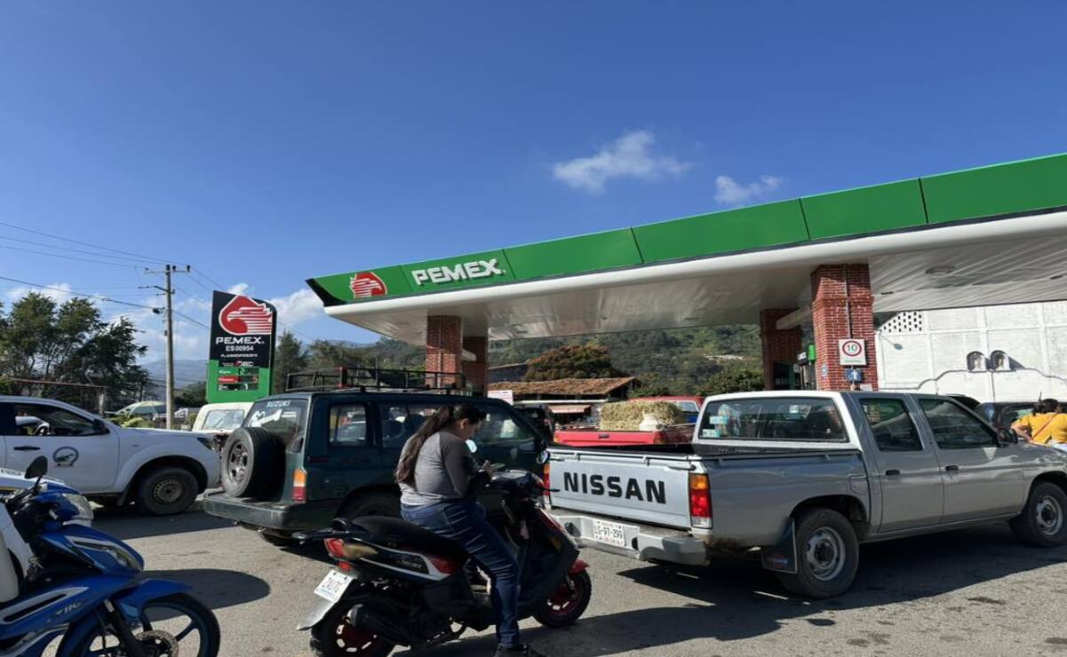 Gasolineras del sur del Edomex esperan hasta 72 horas por combustible