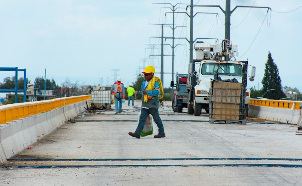 El puente tendrá una longitud de 523 metros y cruzará el Gran Canal de Desagüe del Valle de México y el Circuito Exterior Mexiquense. Foto especial