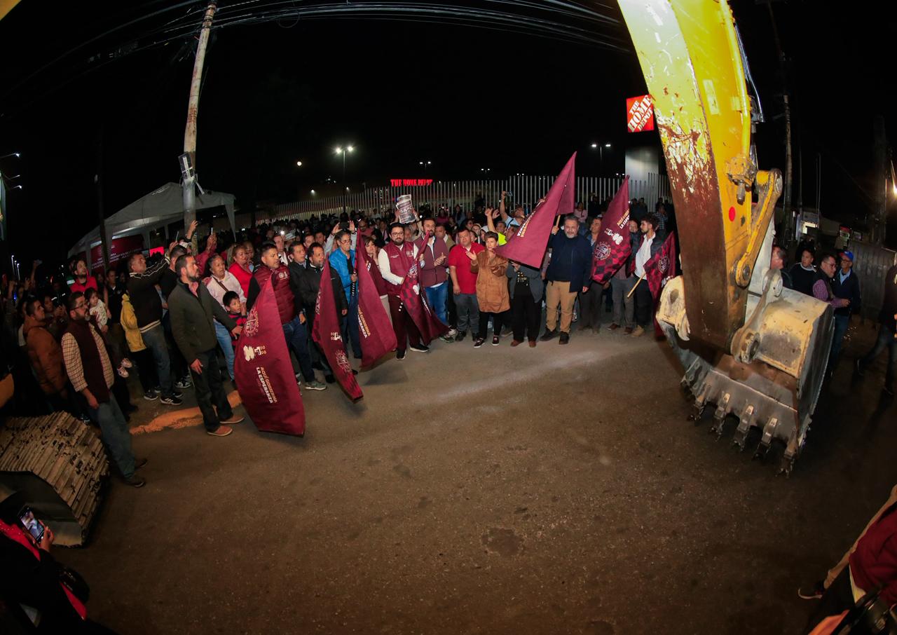 La intervención de los carriles laterales tiene una longitud de 1 mil 560 metros, una superficie de 16 mil 380 metros cuadrados. Foto: especial