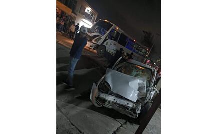 Imprudencia de jóvenes causa accidente en Toluca