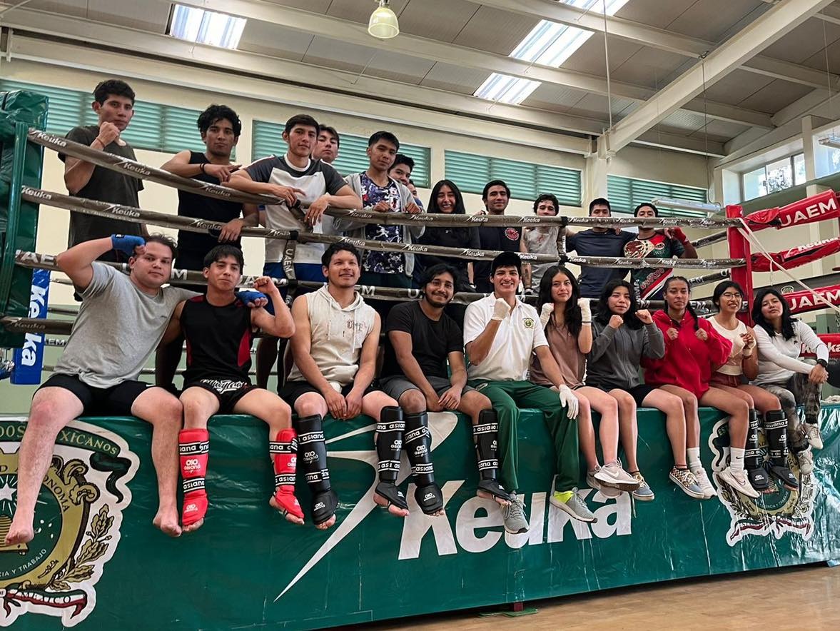 Selección de kickboxing de la UAEMéx Foto: Especial