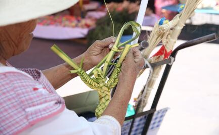 Manos que dan vida: Artesanas de Toluca preservan el tejido de palma para el Domingo de Ramos