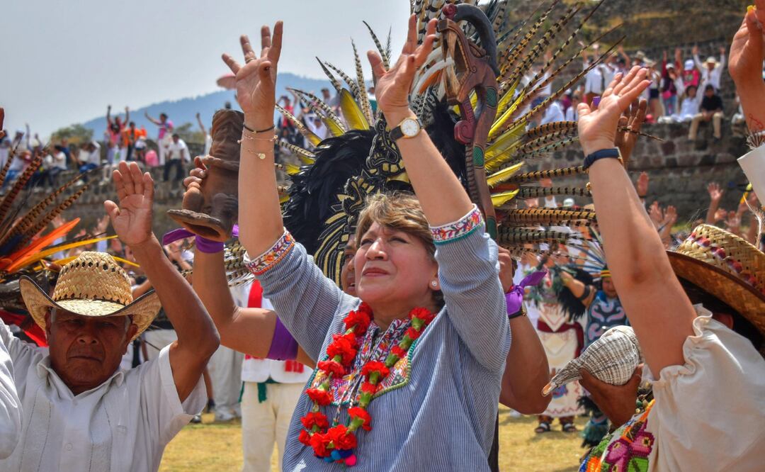 Delfina Gómez participa en el Encendido del Fuego Nuevo, honrando a los pueblos originarios del Edomex Foto: Especial